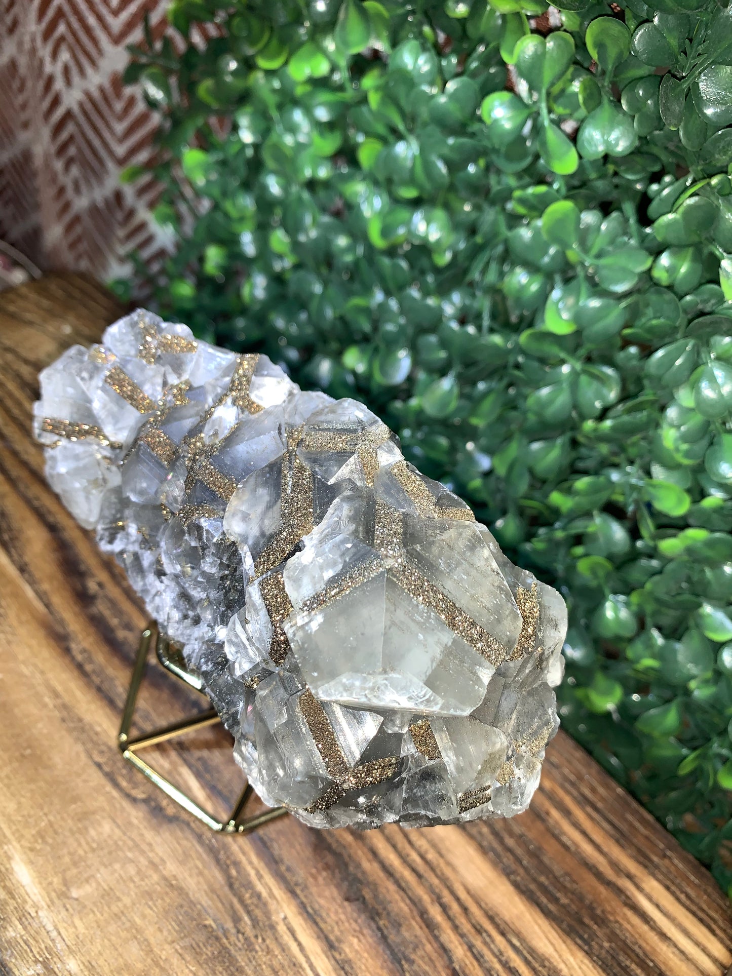 Benz Calcite stand Included