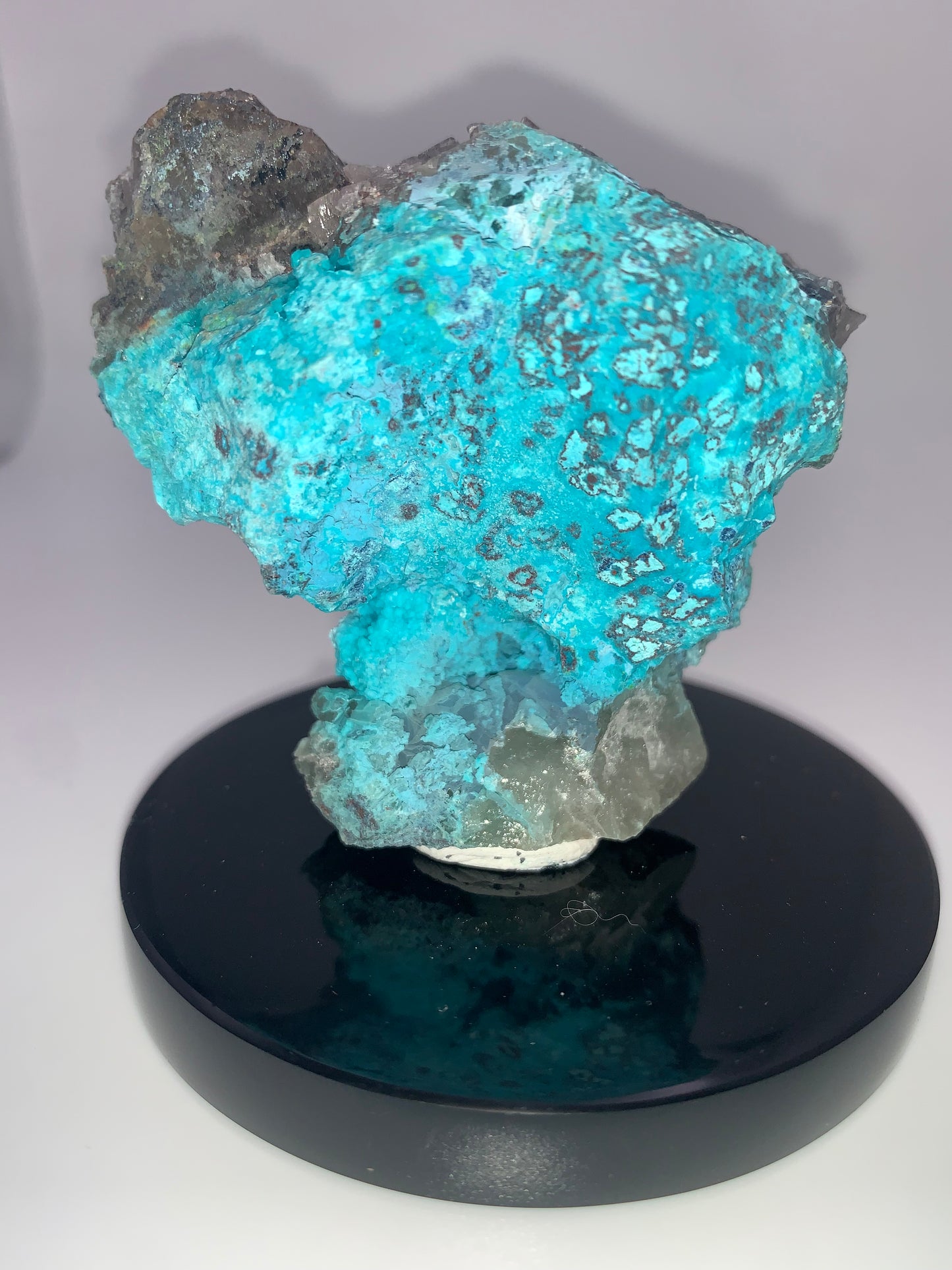 Shattuckite, Chrysacolla, and Quartz on obsidian base